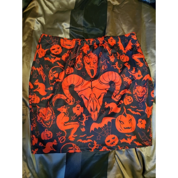 SHEIN Dresses & Skirts - Shein Halloween print bodycon mini skirt